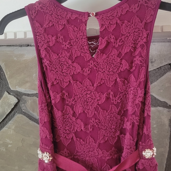 GIRL'S LACE DRESS L(14) - Picture 9 of 10